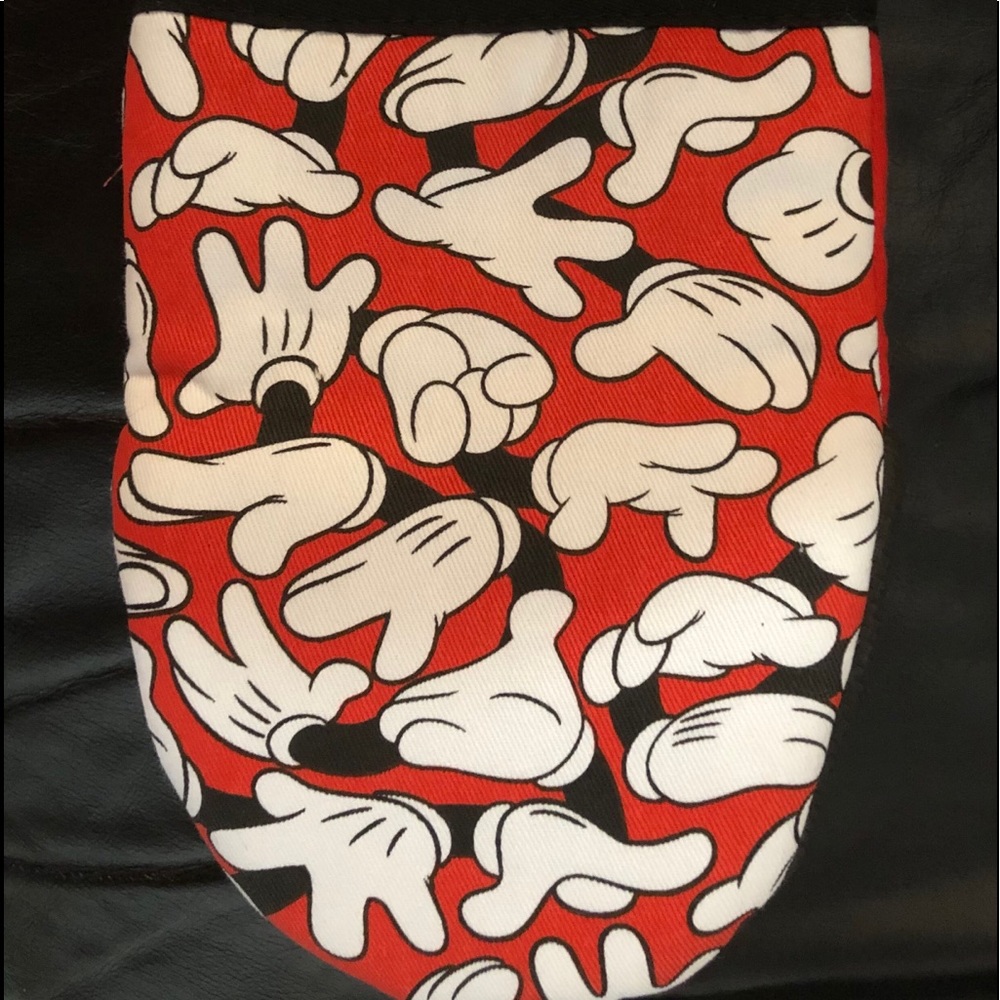 Mickey Mouse oven mitts
